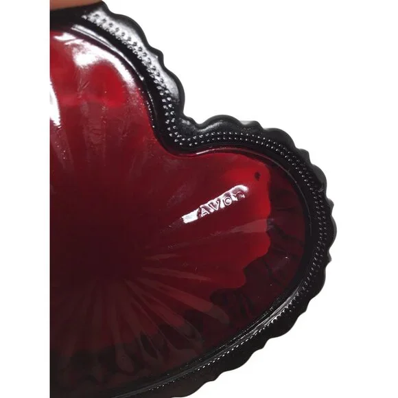 Vintage Avon 1876 Cape Cod Collection Ruby Red Glass Heart-Shaped Trinket Box - Picture 9 of 14
